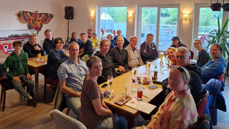 20250503 Bremen samen aan tafel